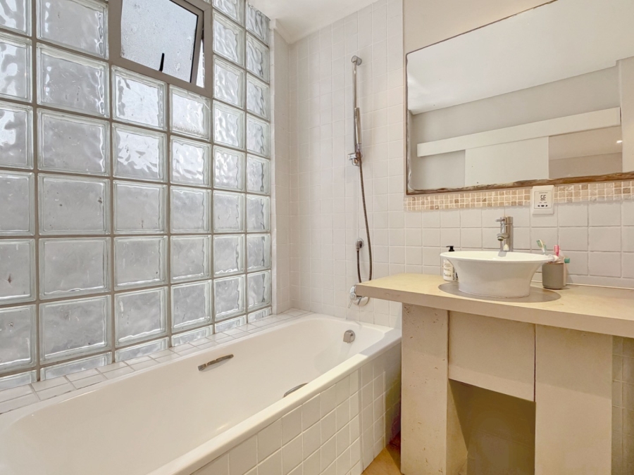 1 Bedroom Property for Sale in Cape Town City Centre Western Cape
